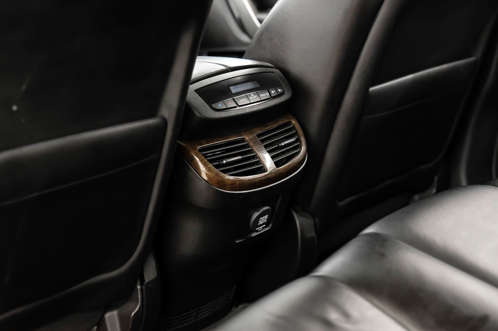 Photo 44 of this Acura MDX