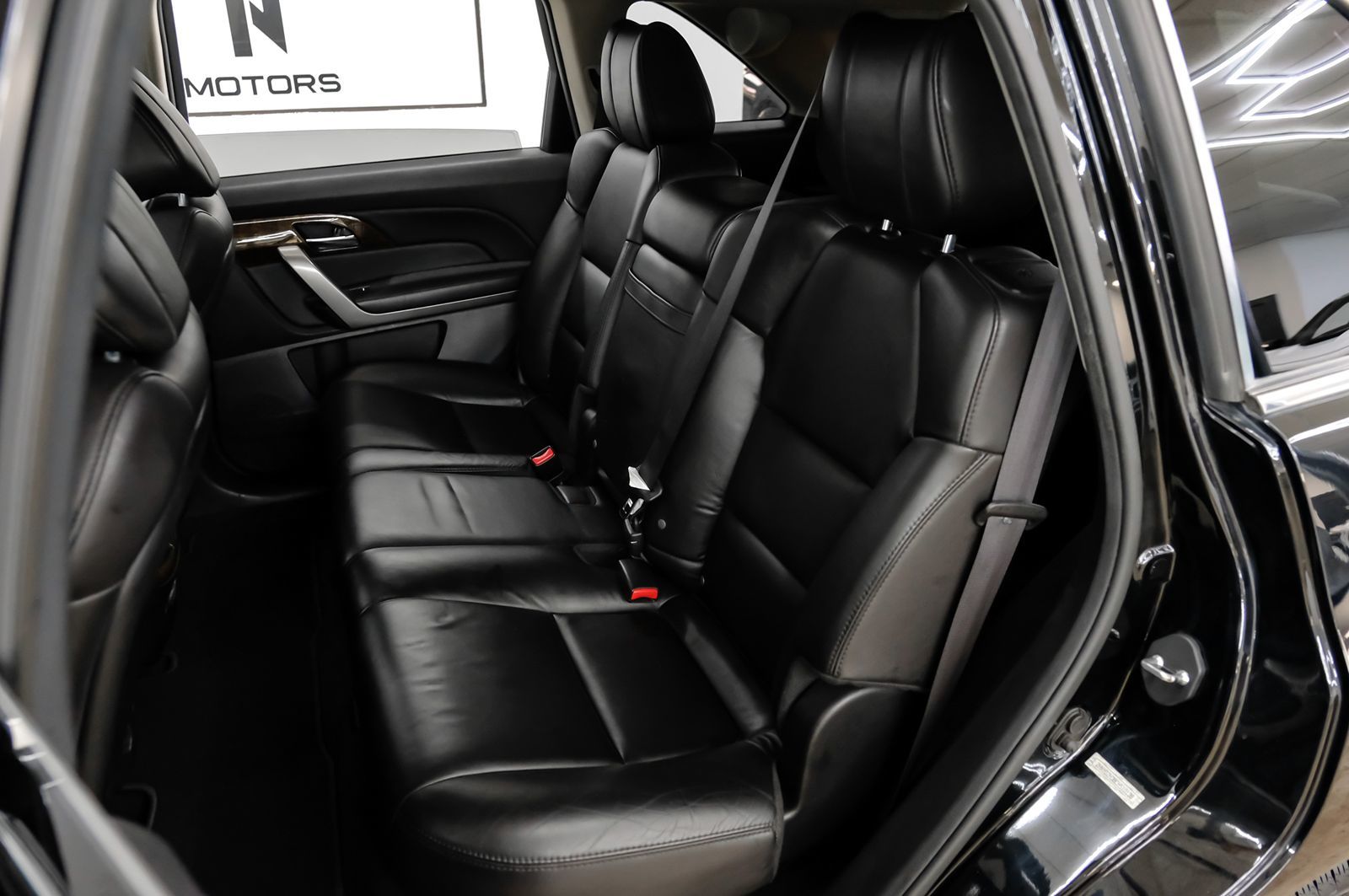 Photo 46 of this Acura MDX