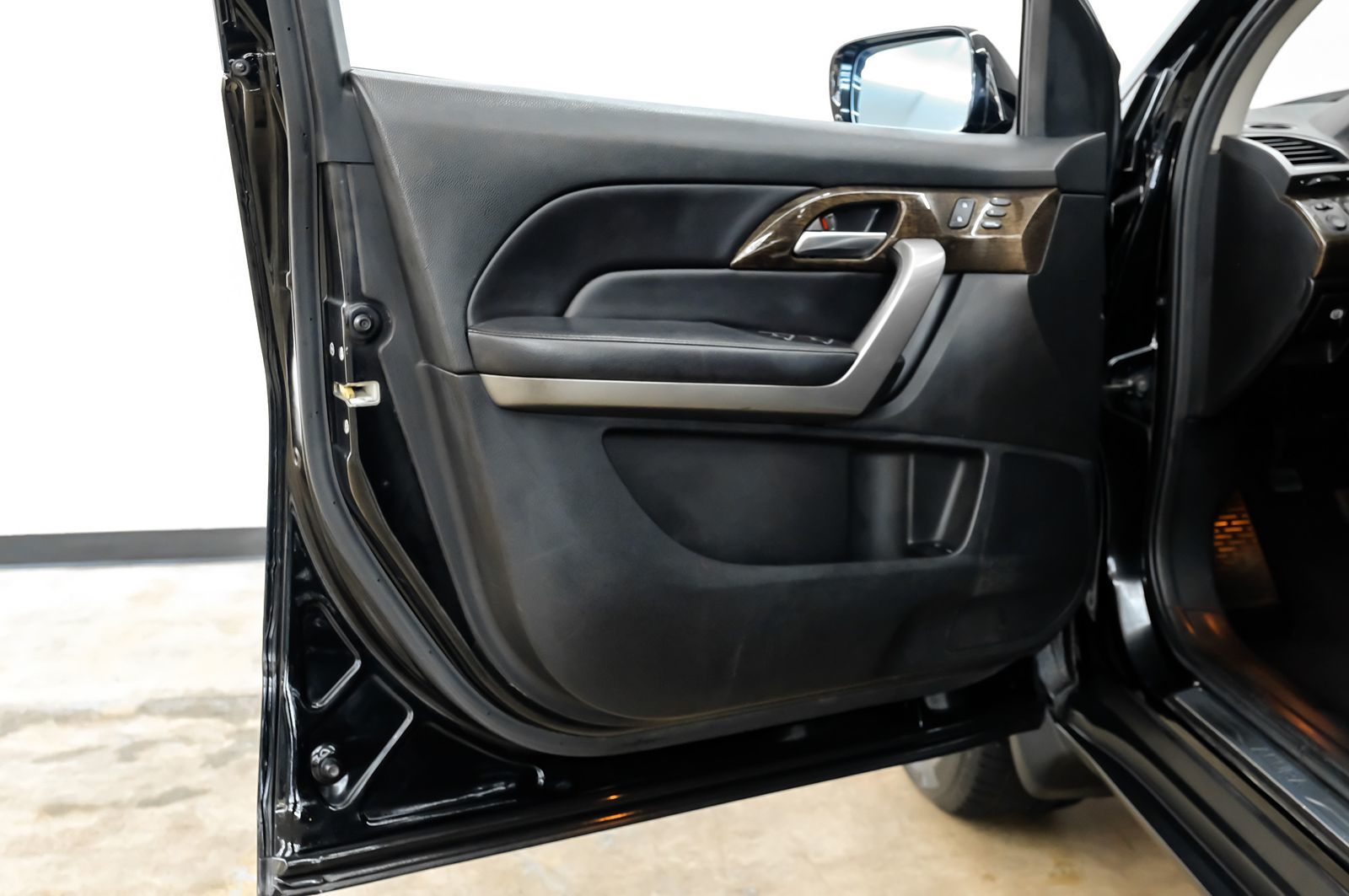 Photo 49 of this Acura MDX