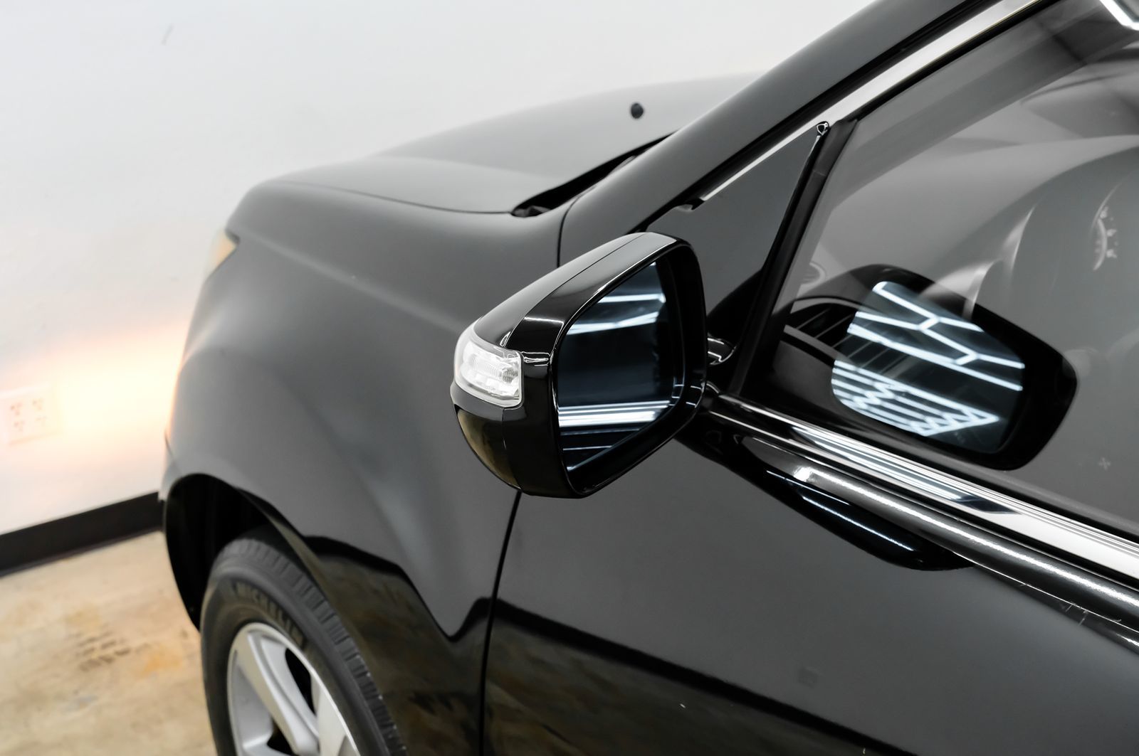 Photo 48 of this Acura MDX