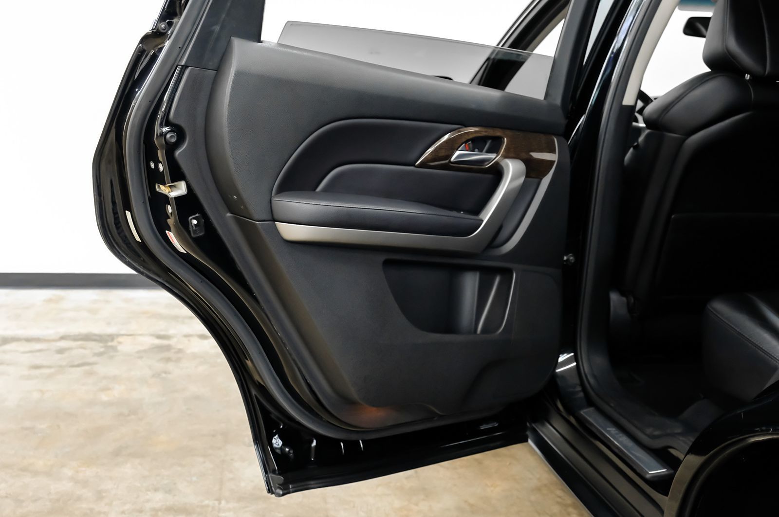 Photo 52 of this Acura MDX