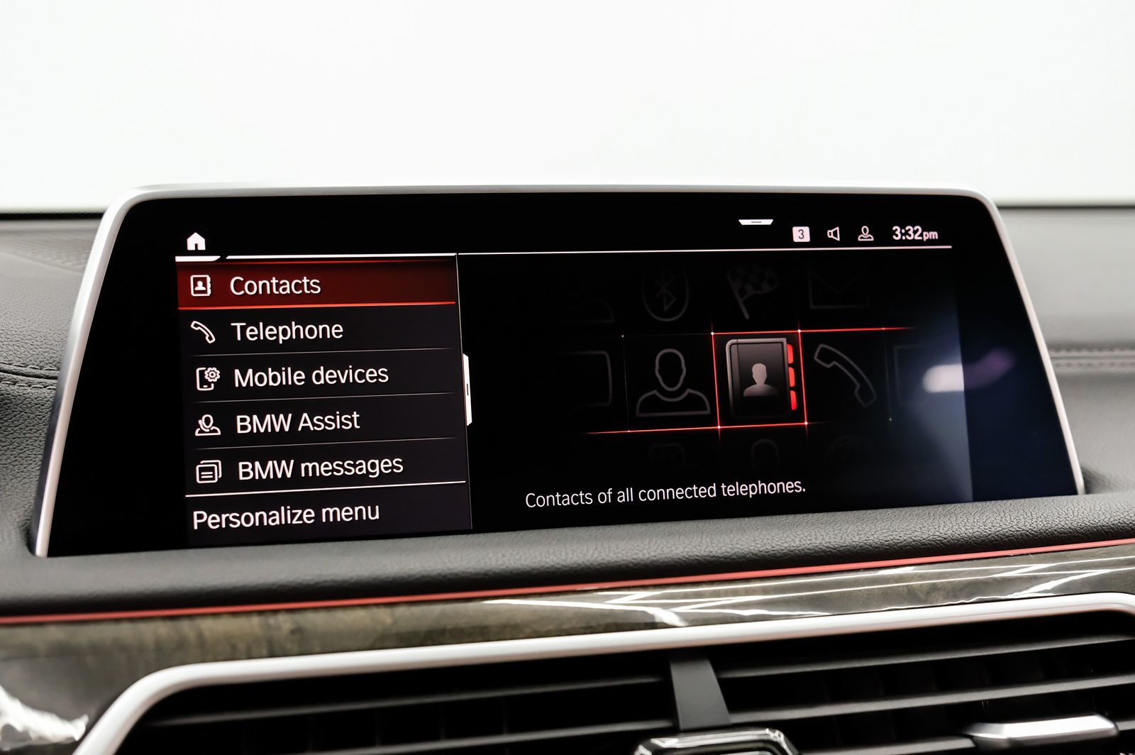 Photo 34 of this BMW 7 Series