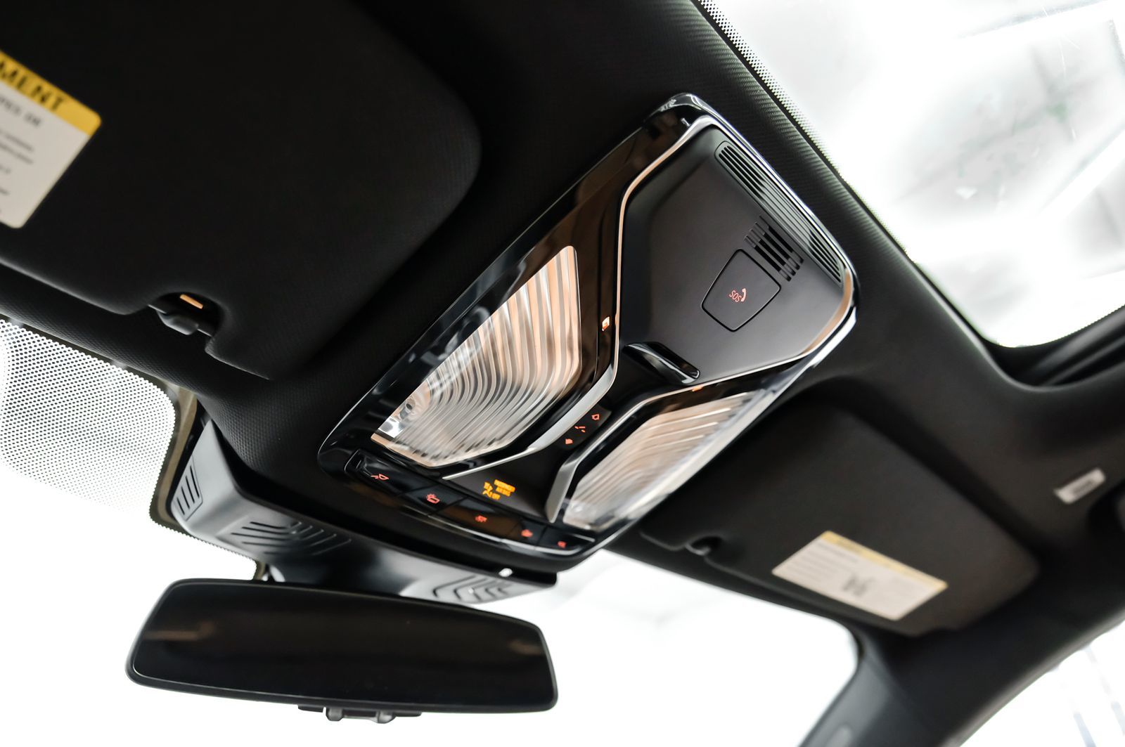 Photo 36 of this BMW 7 Series