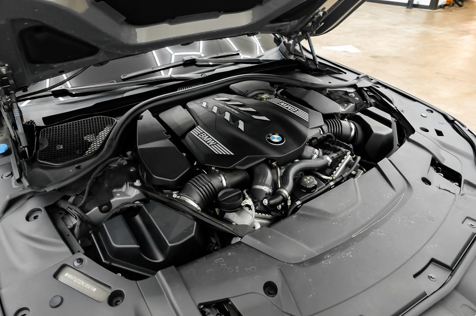 Photo 58 of this BMW 7 Series