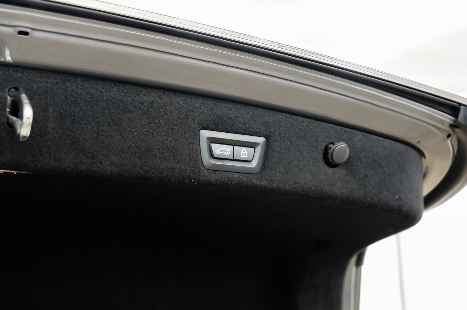 Photo 61 of this BMW 7 Series