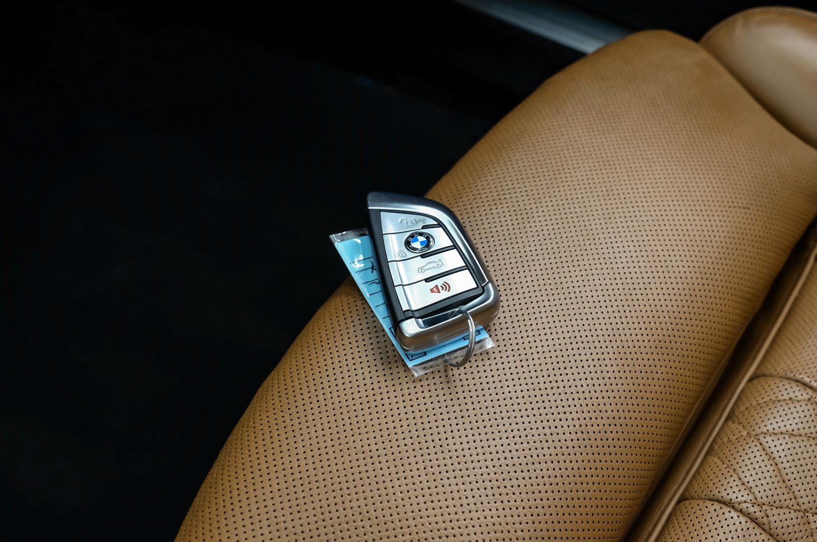 Photo 65 of this BMW 7 Series