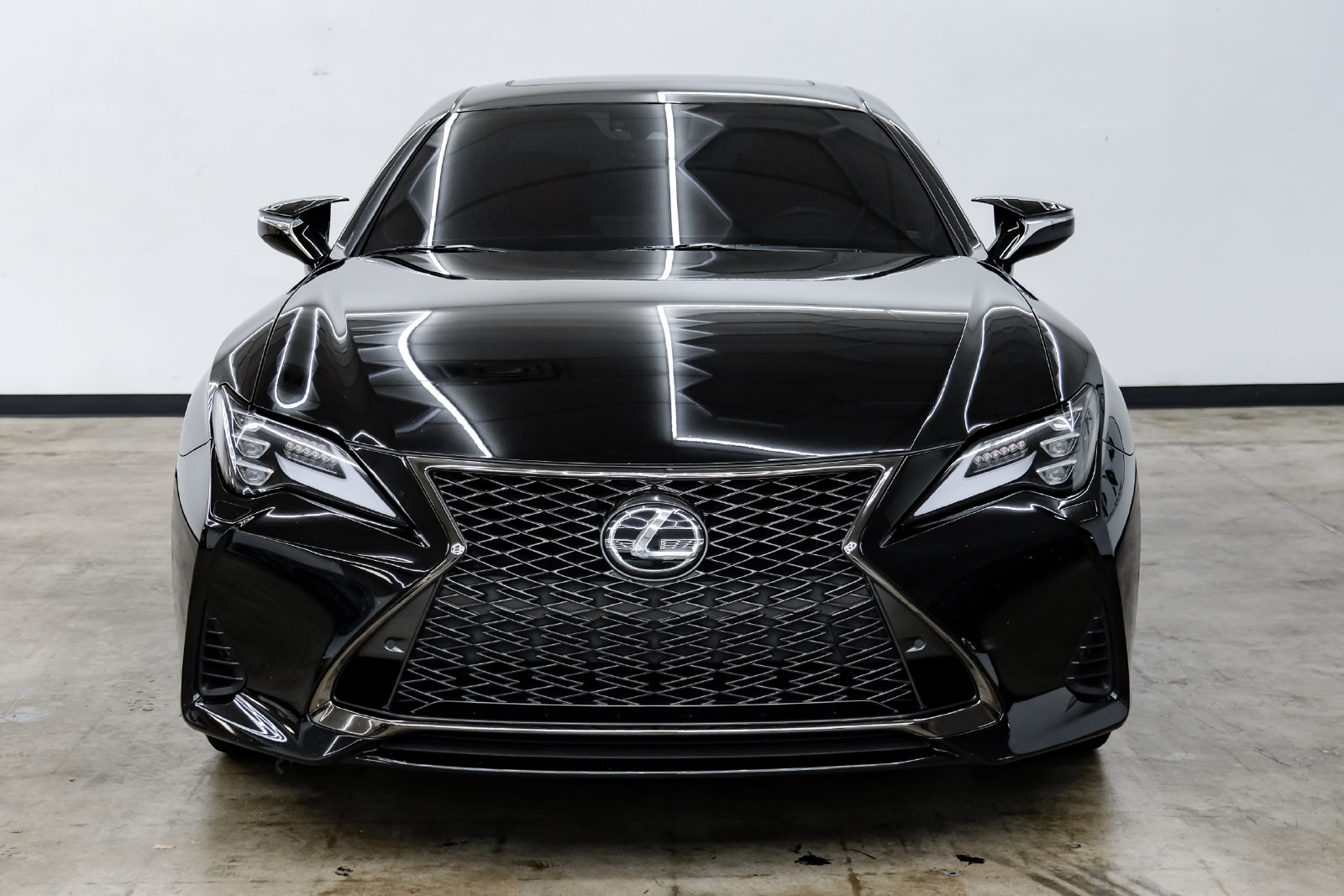 Photo 2 of this Lexus RC 350