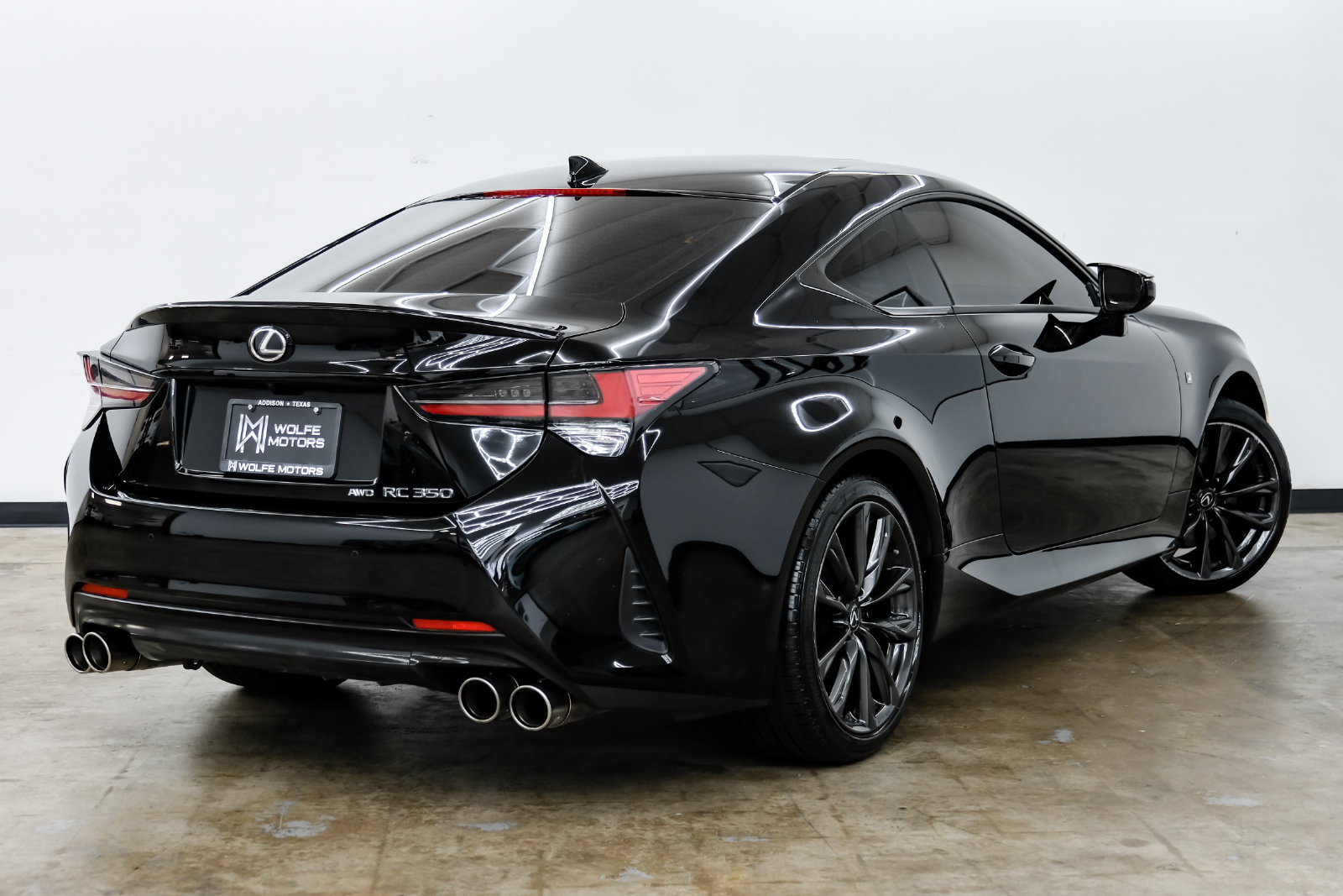 Photo 5 of this Lexus RC 350