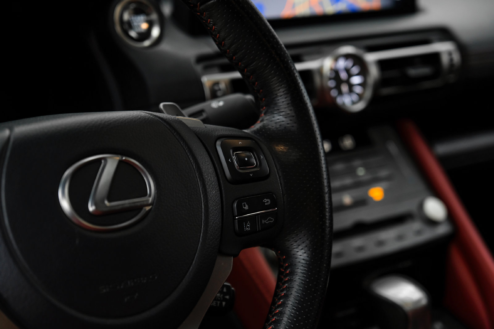 Photo 16 of this Lexus RC 350