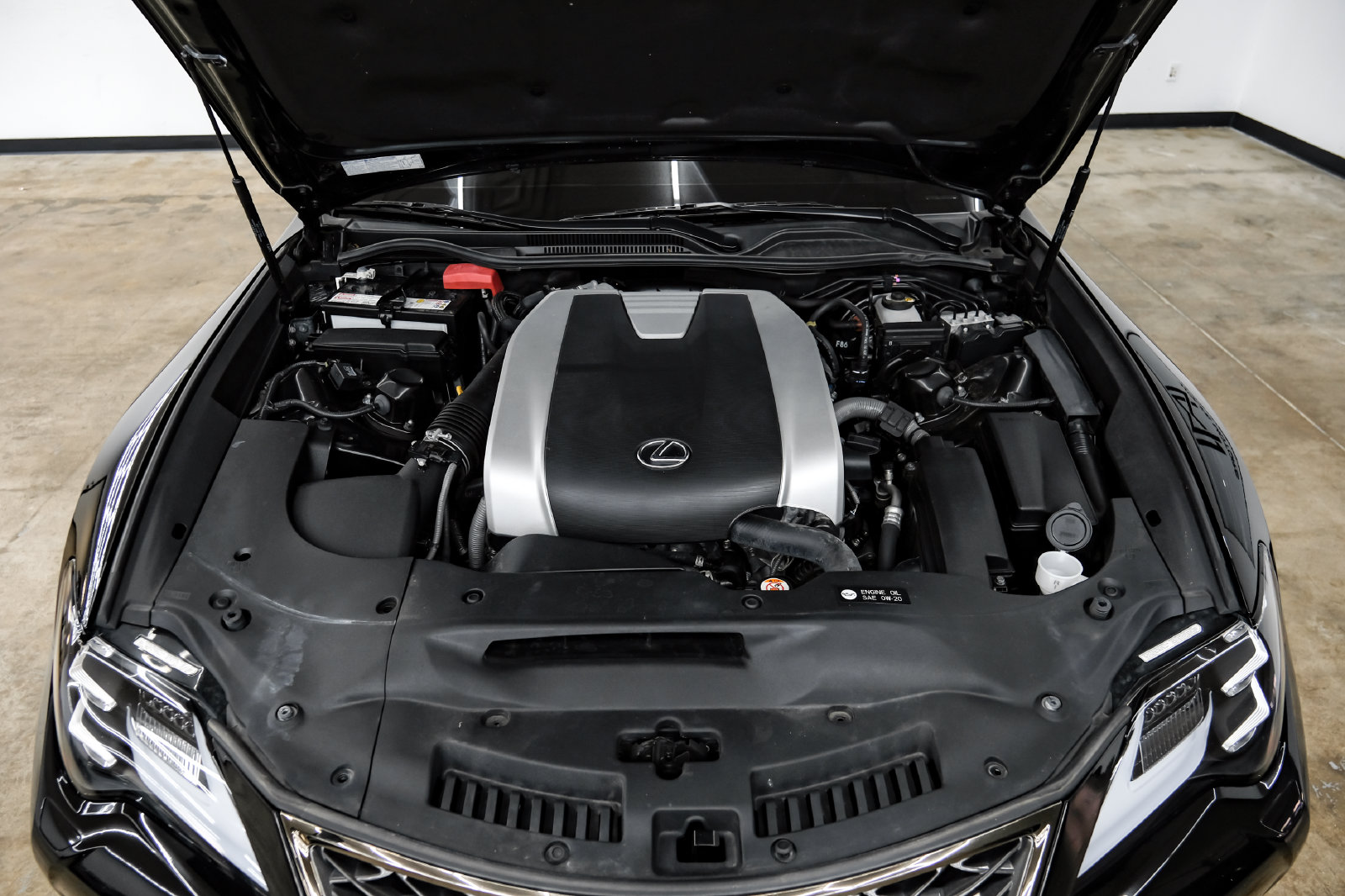 Photo 54 of this Lexus RC 350