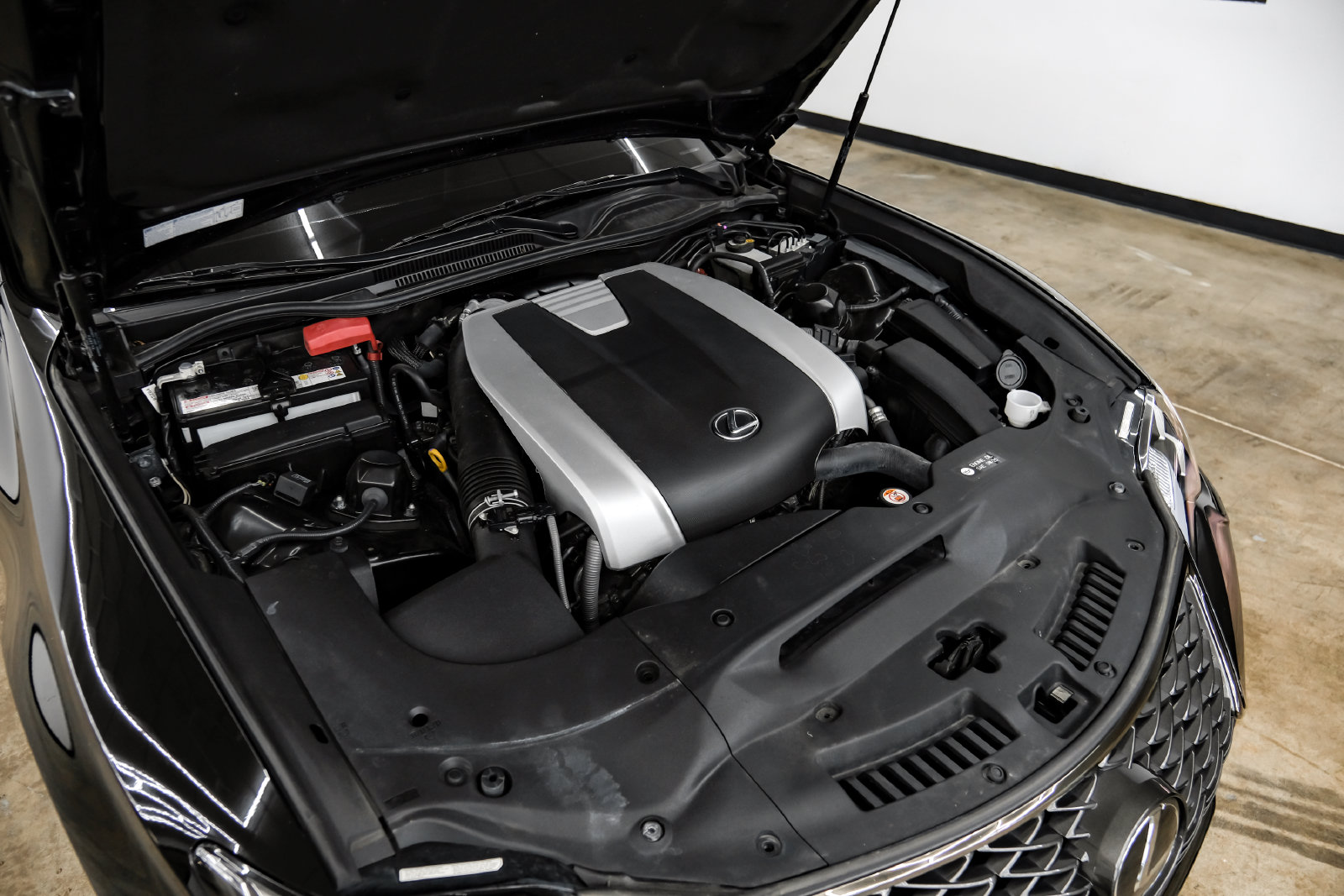 Photo 55 of this Lexus RC 350