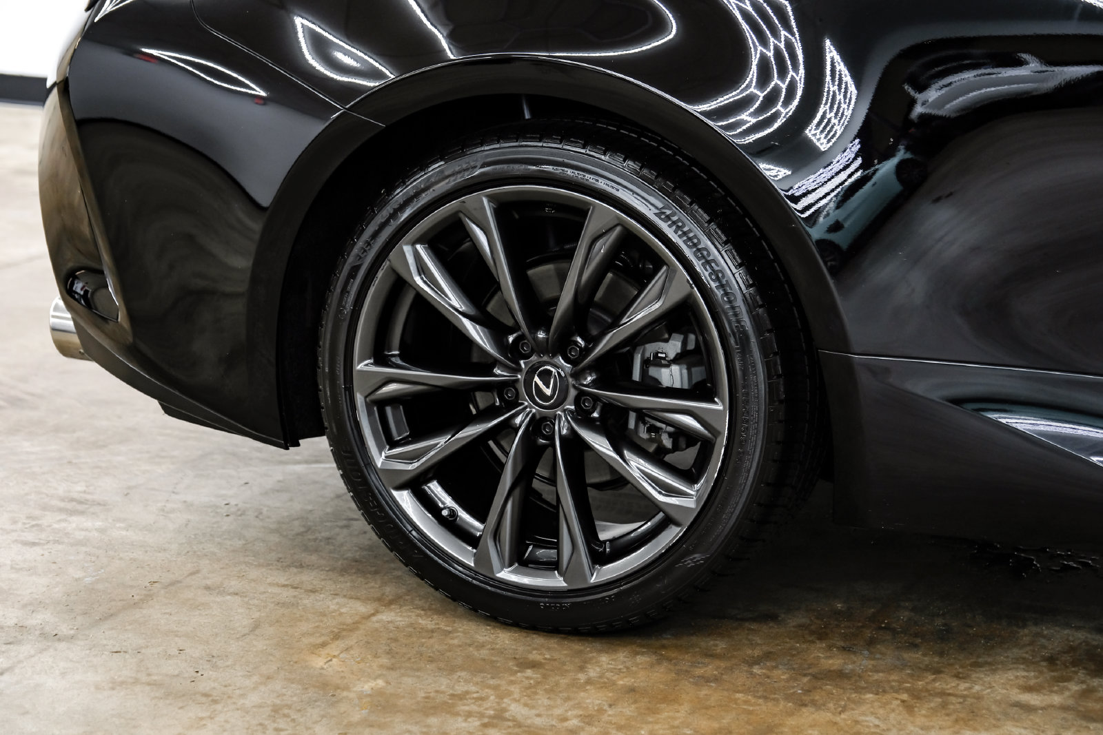 Photo 58 of this Lexus RC 350