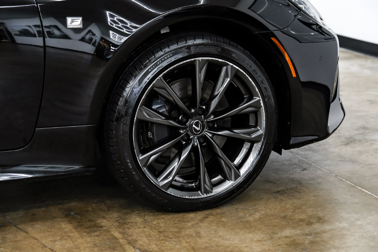 Photo 59 of this Lexus RC 350