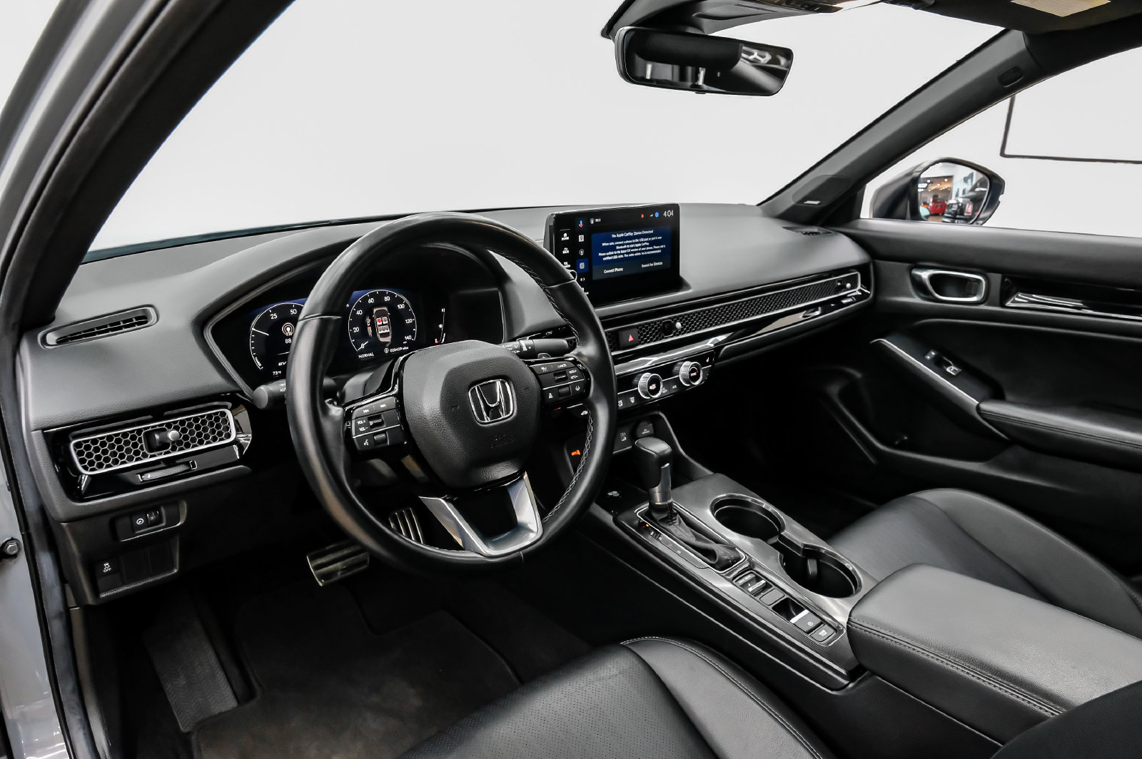 Photo 18 of this Honda Civic Sedan Hybrid