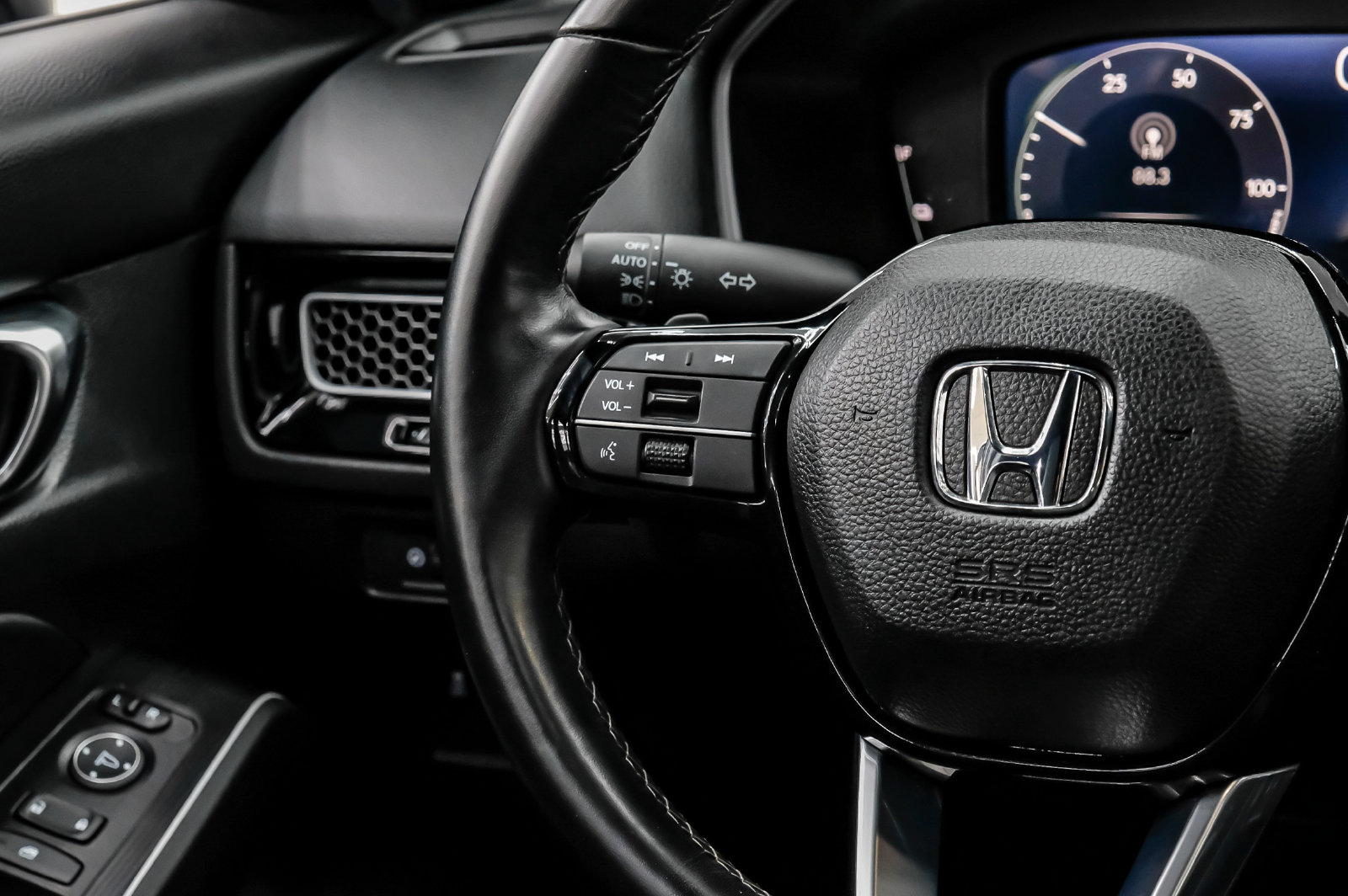 Photo 21 of this Honda Civic Sedan Hybrid