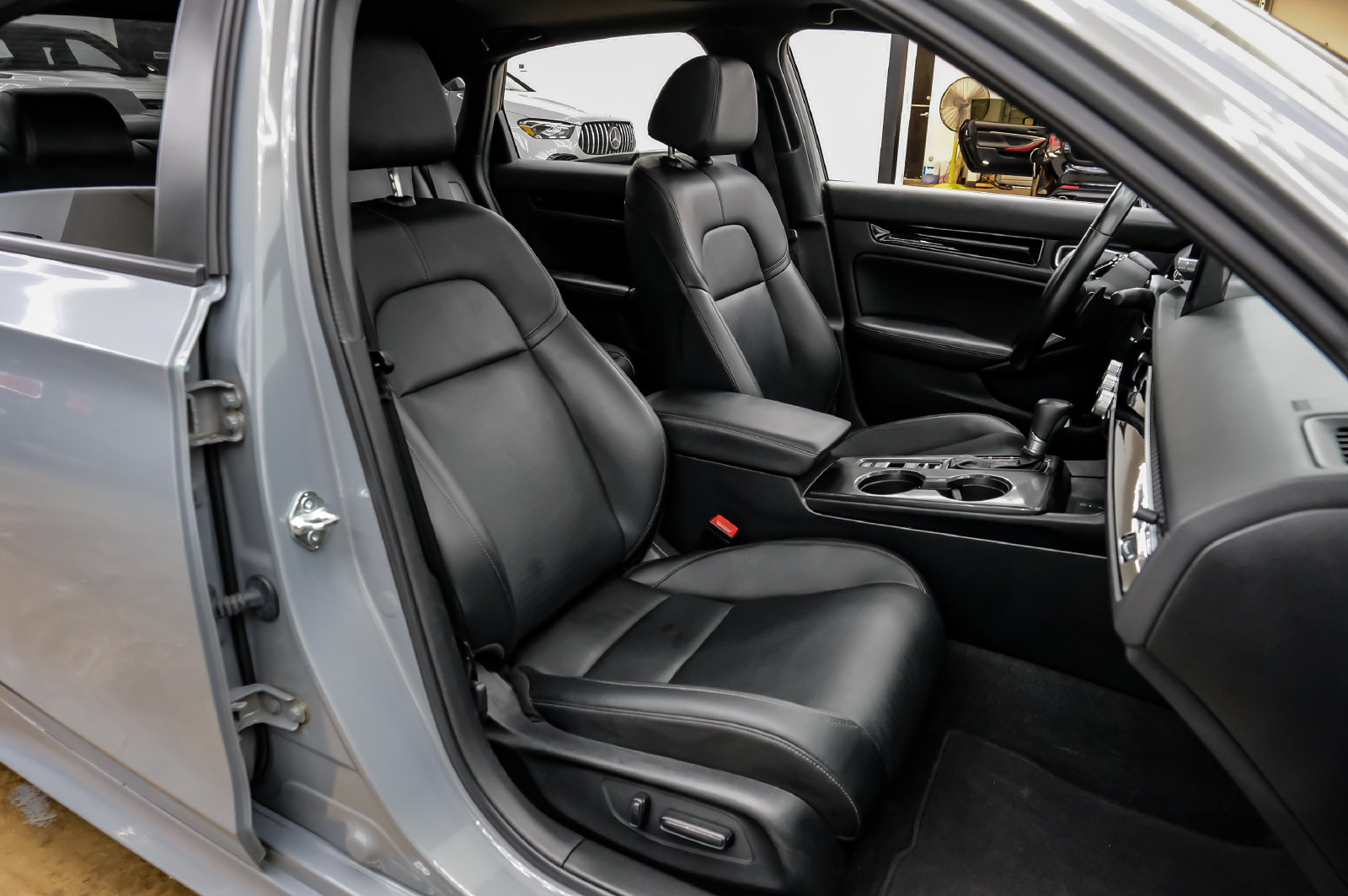 Photo 44 of this Honda Civic Sedan Hybrid