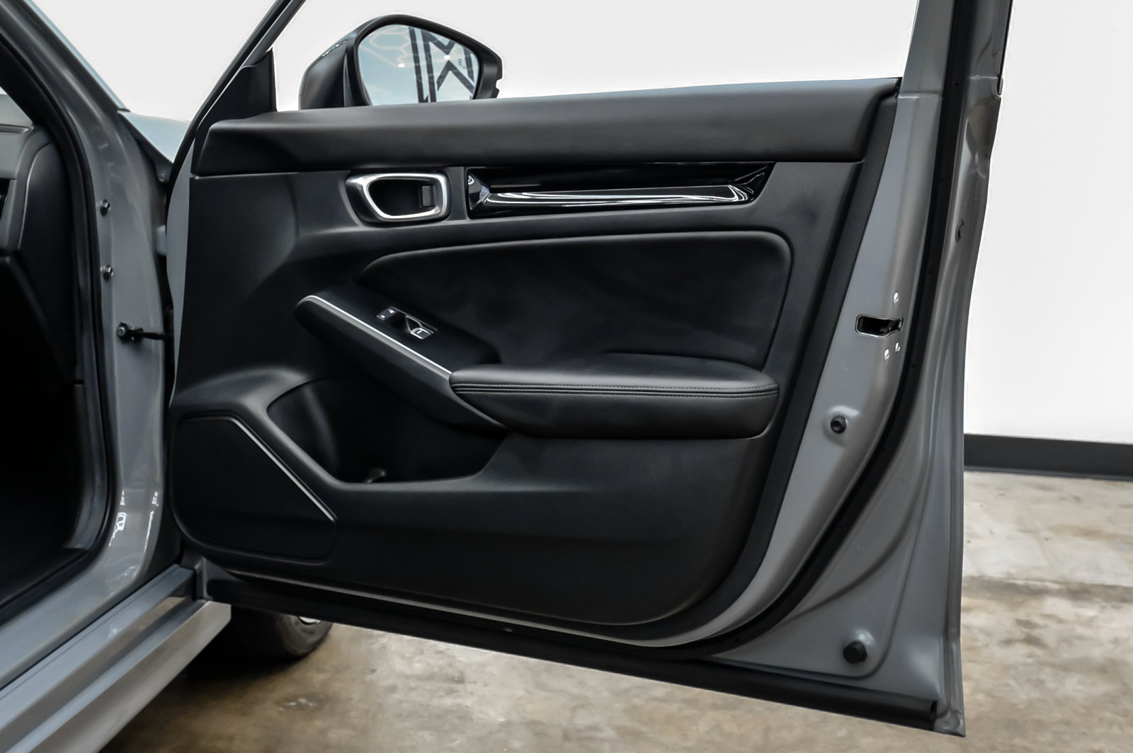 Photo 53 of this Honda Civic Sedan Hybrid