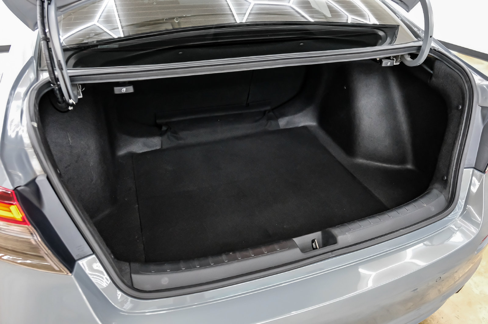 Photo 62 of this Honda Civic Sedan Hybrid