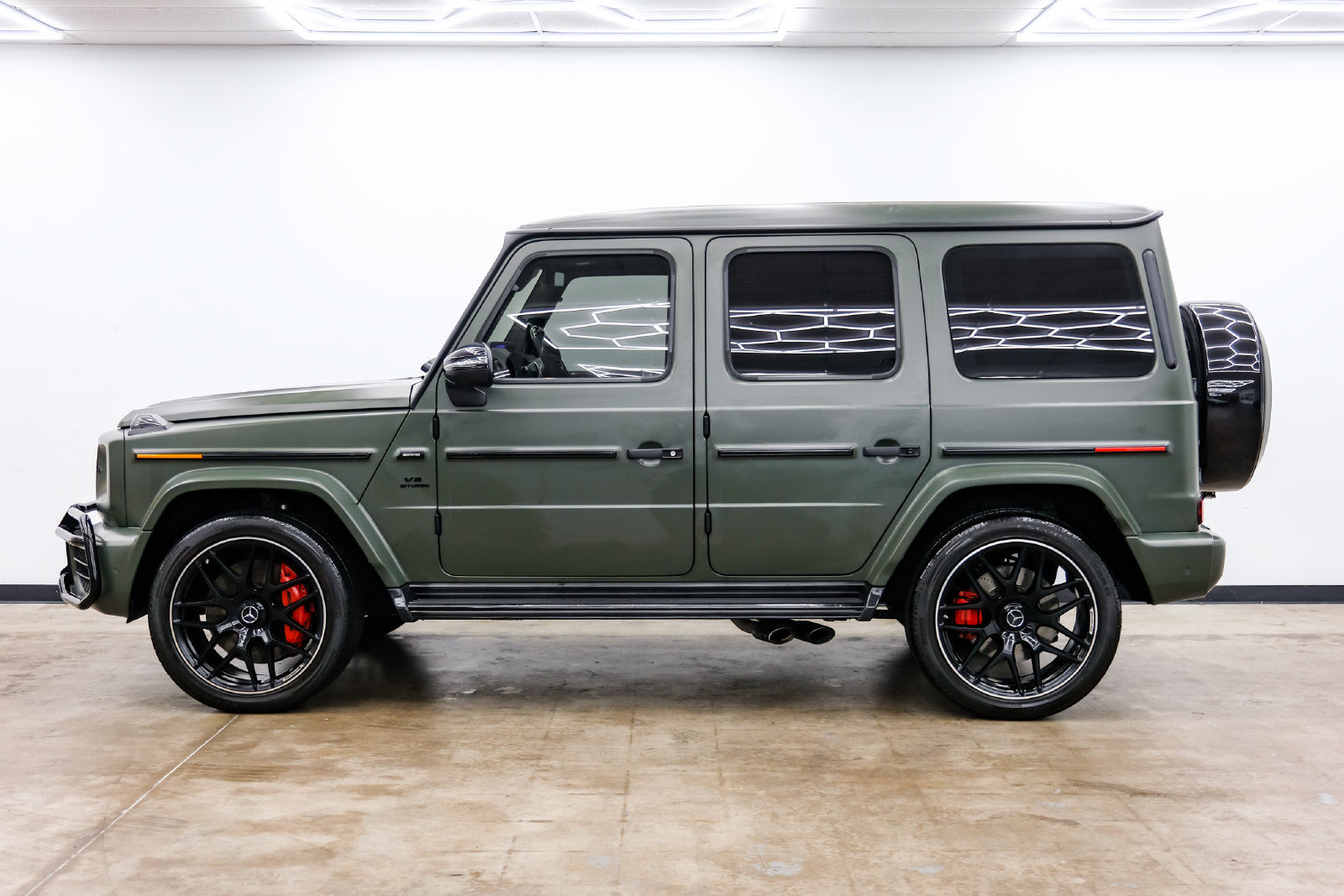 Photo 8 of this Mercedes-Benz AMG G 63