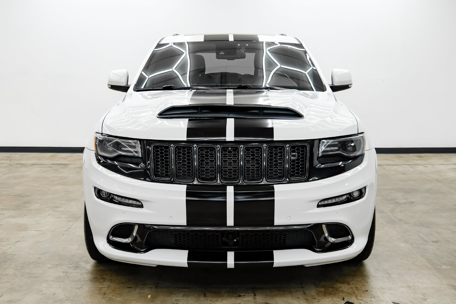 Photo 2 of this Jeep Grand Cherokee