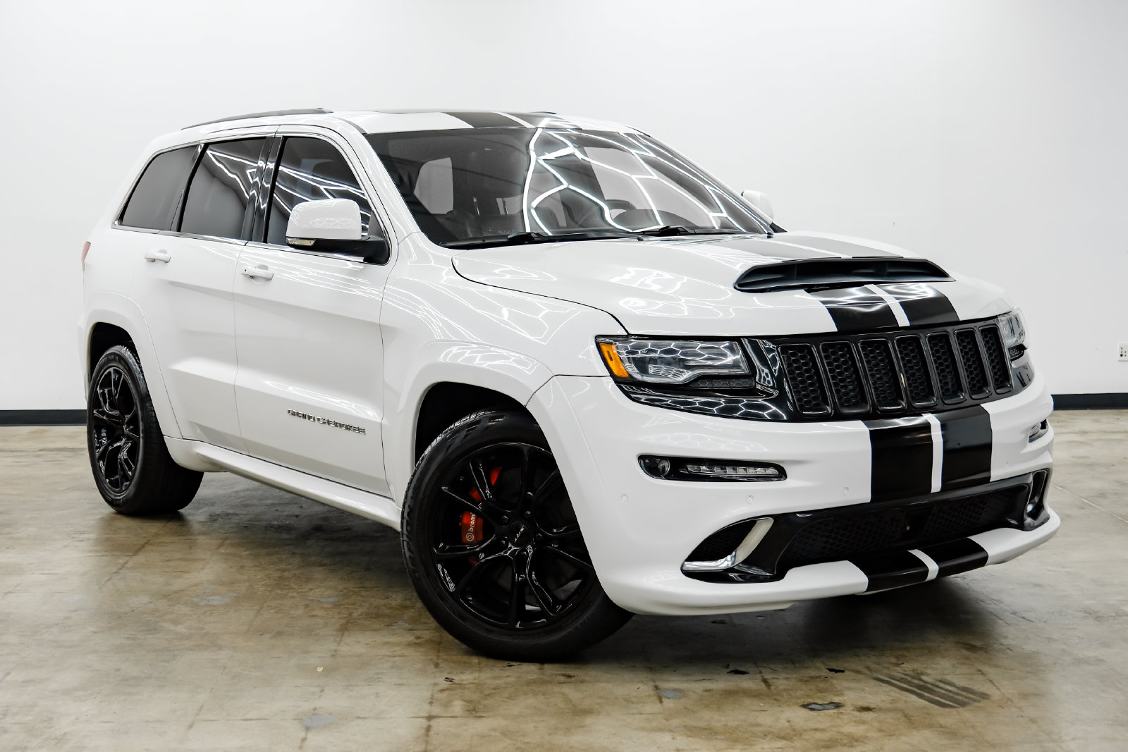 Photo 3 of this Jeep Grand Cherokee