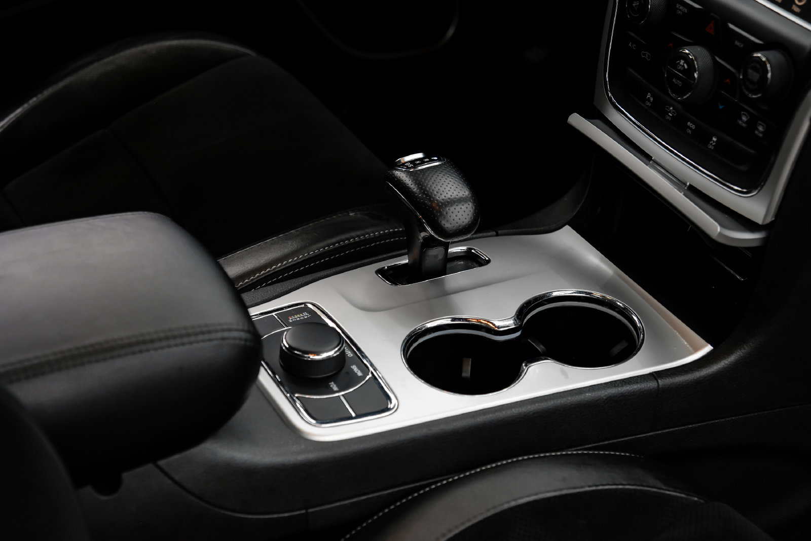 Photo 24 of this Jeep Grand Cherokee