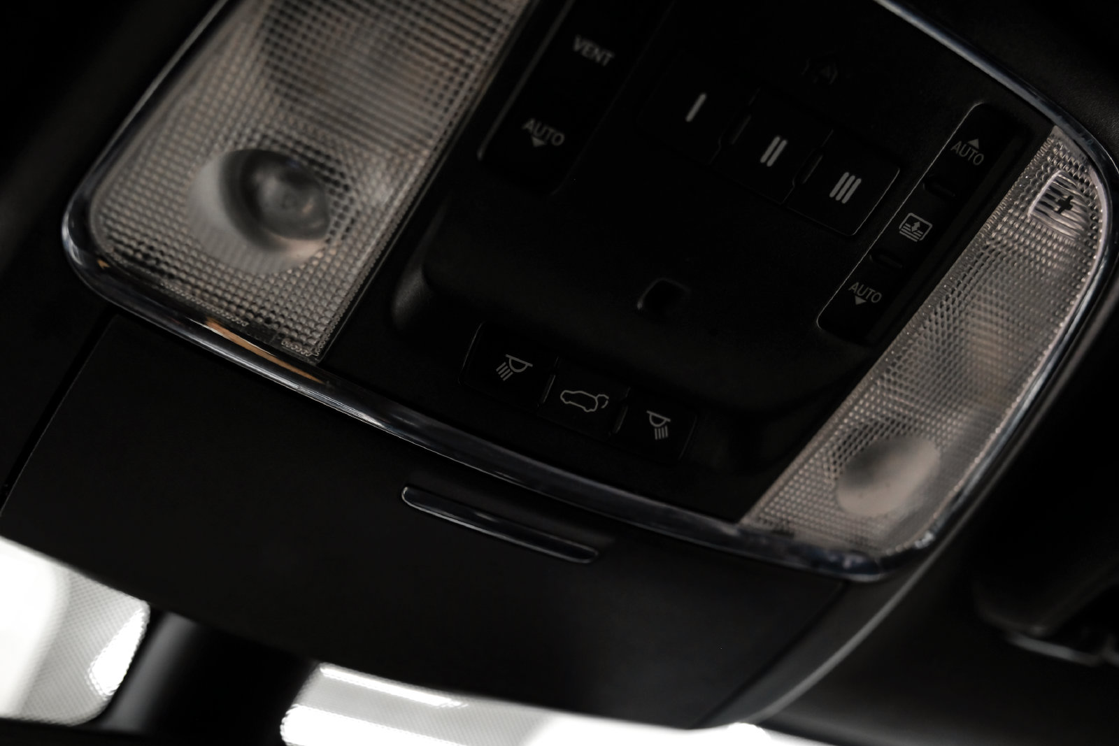Photo 38 of this Jeep Grand Cherokee