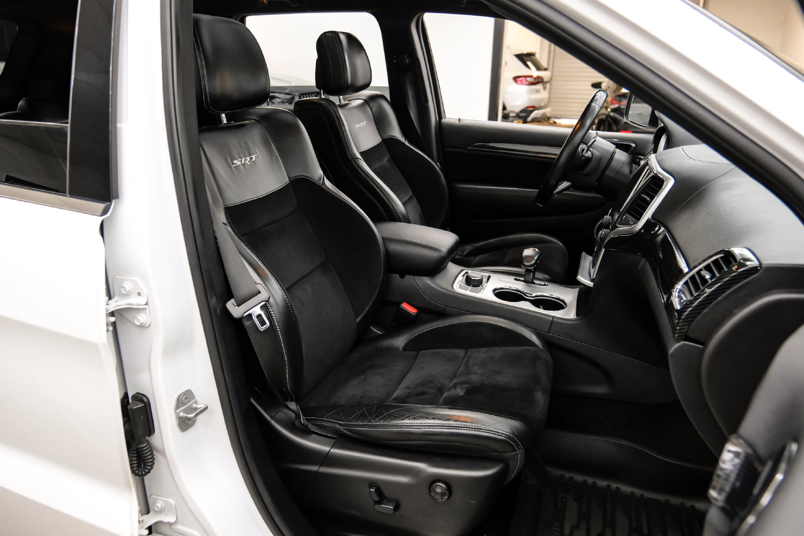 Photo 43 of this Jeep Grand Cherokee