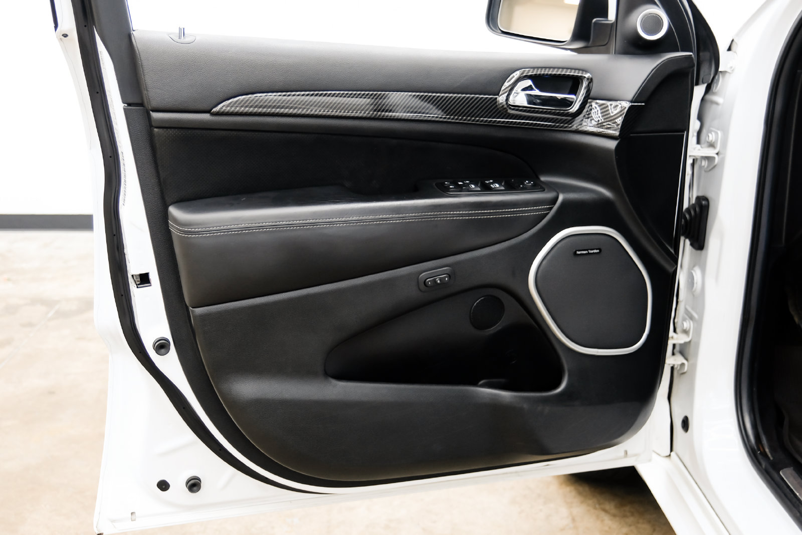 Photo 50 of this Jeep Grand Cherokee