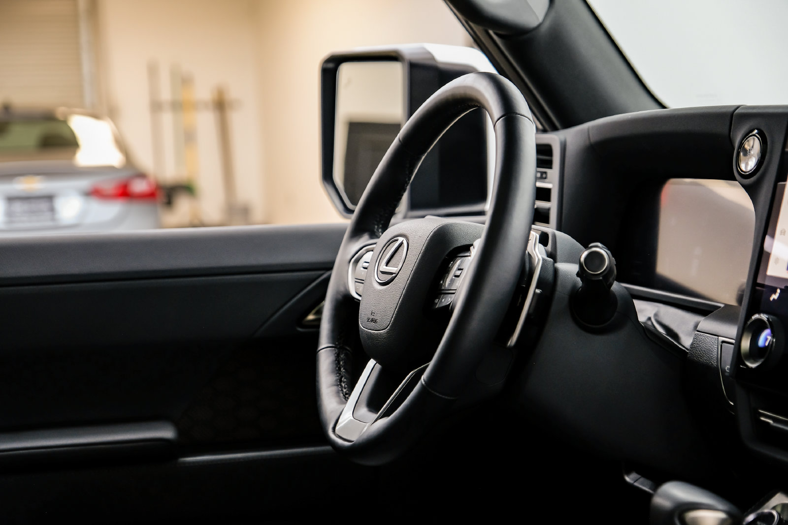 Photo 12 of this Lexus GX 550