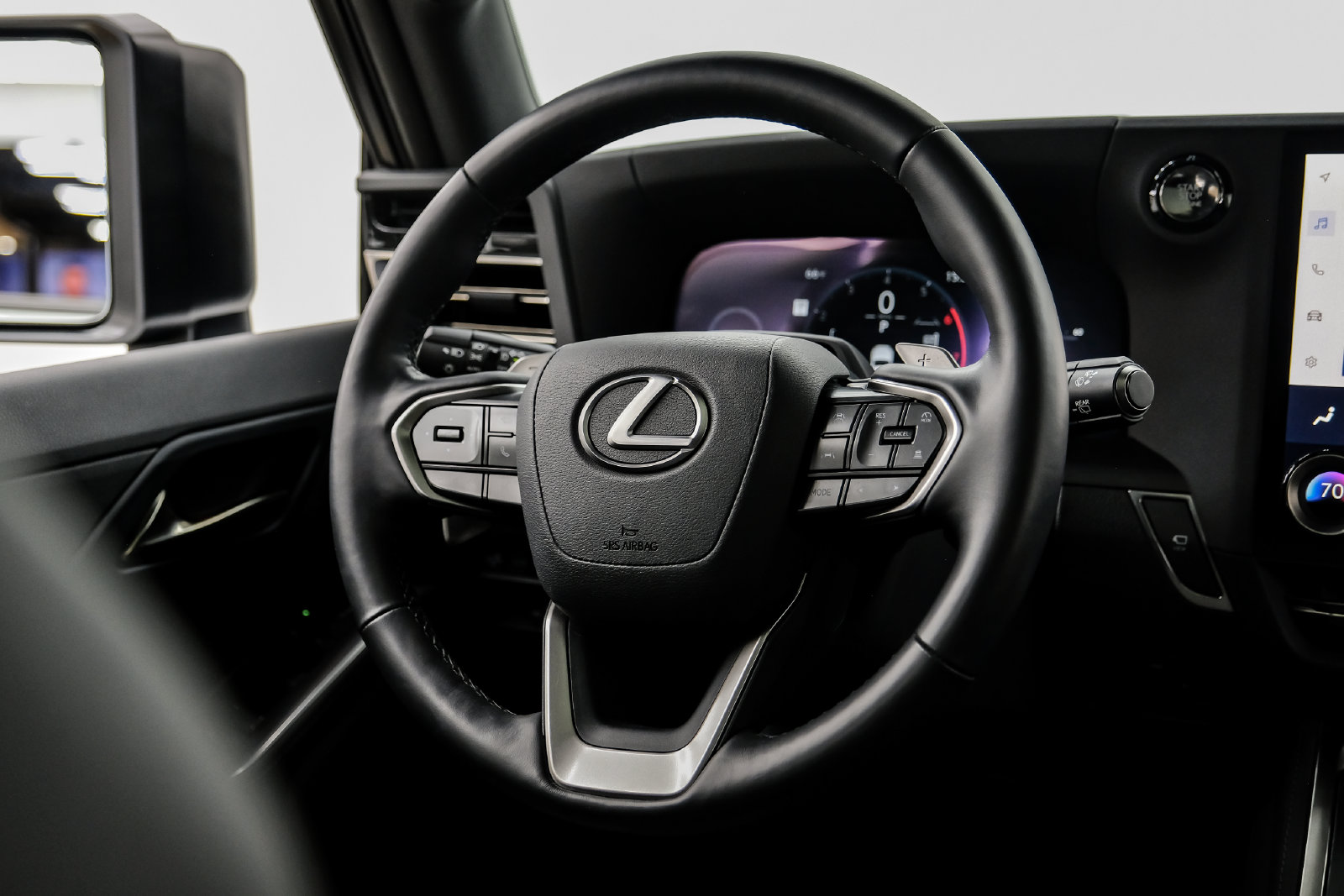 Photo 16 of this Lexus GX 550