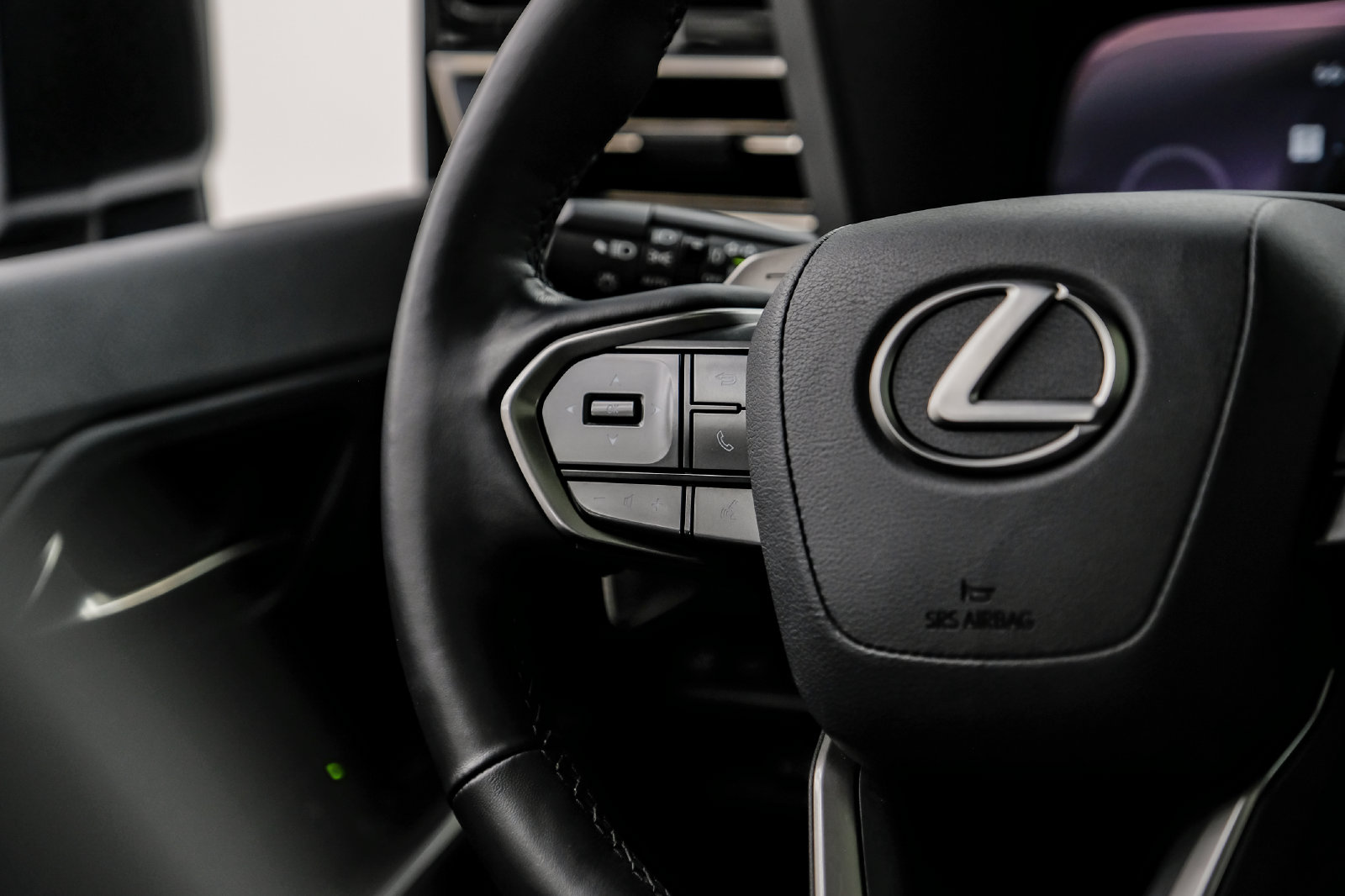 Photo 17 of this Lexus GX 550