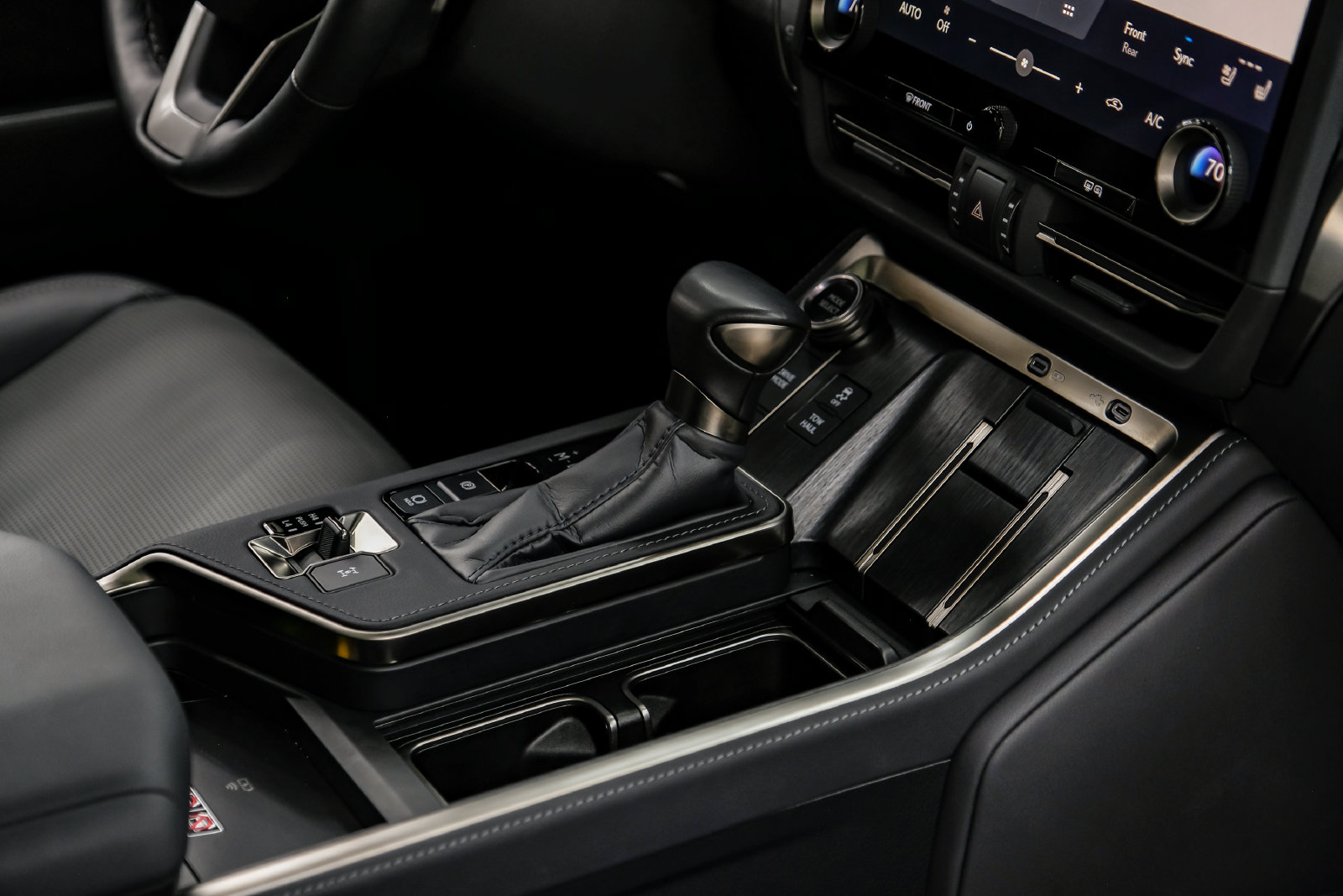 Photo 27 of this Lexus GX 550