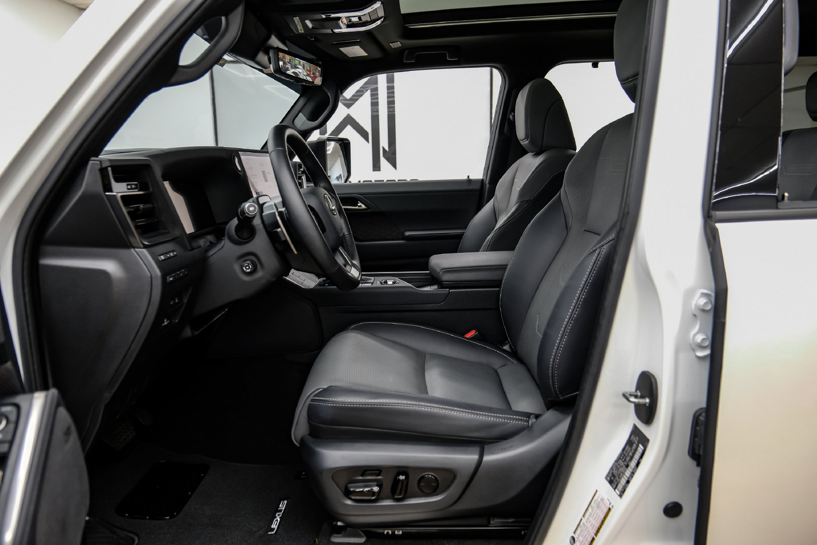Photo 38 of this Lexus GX 550