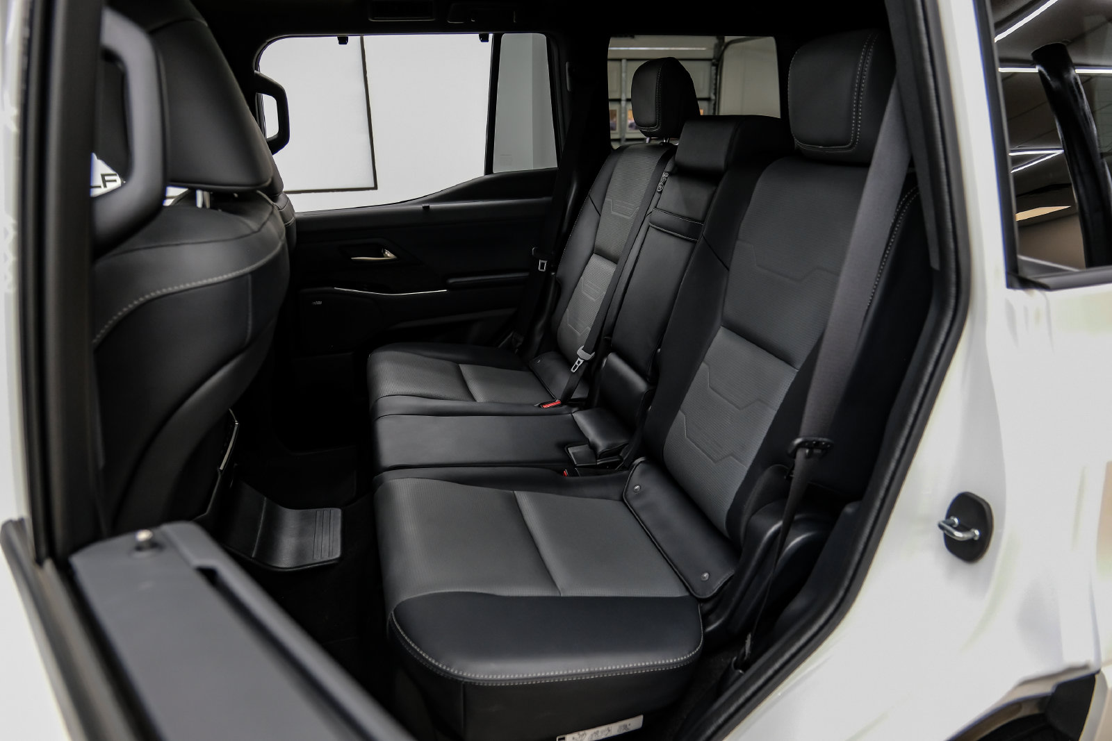 Photo 46 of this Lexus GX 550