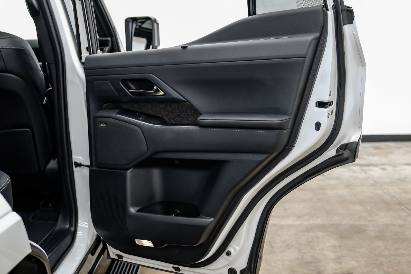 Photo 53 of this Lexus GX 550