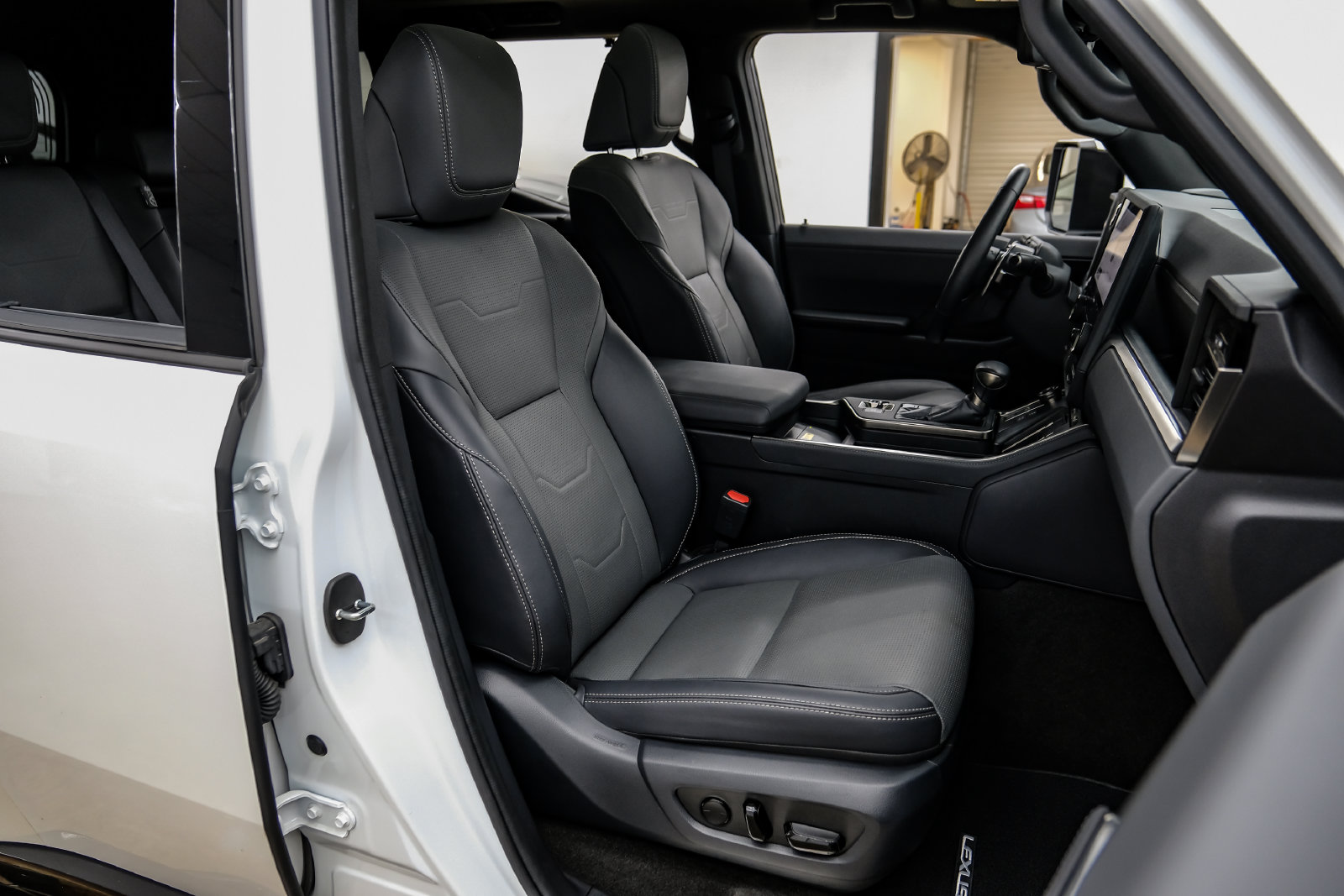 Photo 41 of this Lexus GX 550