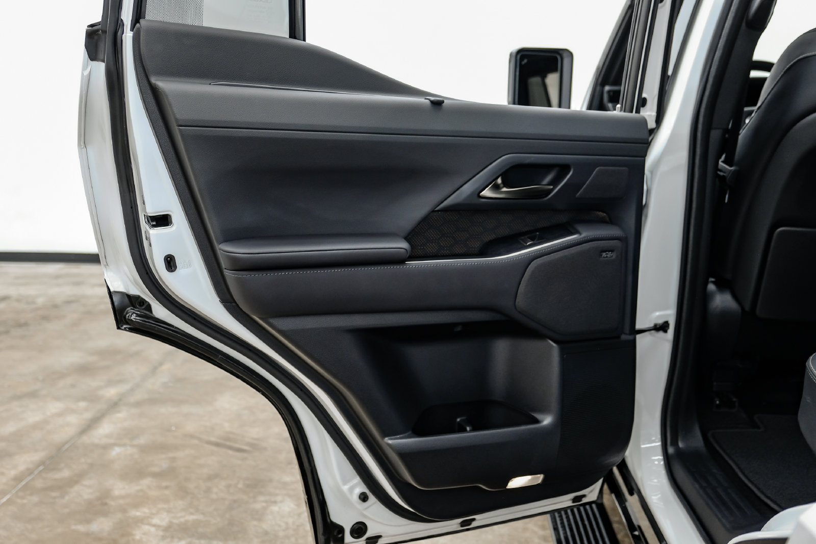 Photo 52 of this Lexus GX 550