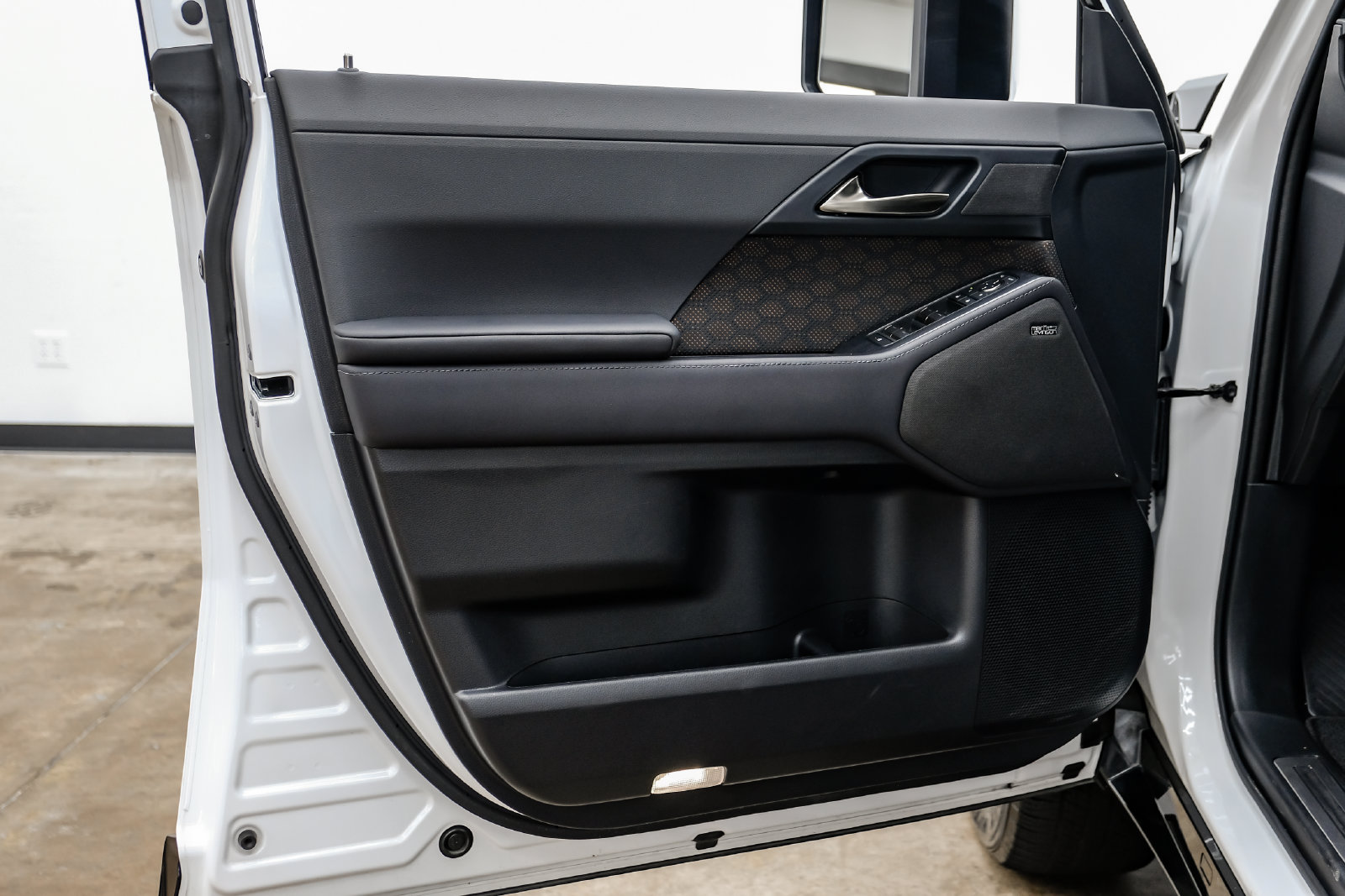 Photo 49 of this Lexus GX 550
