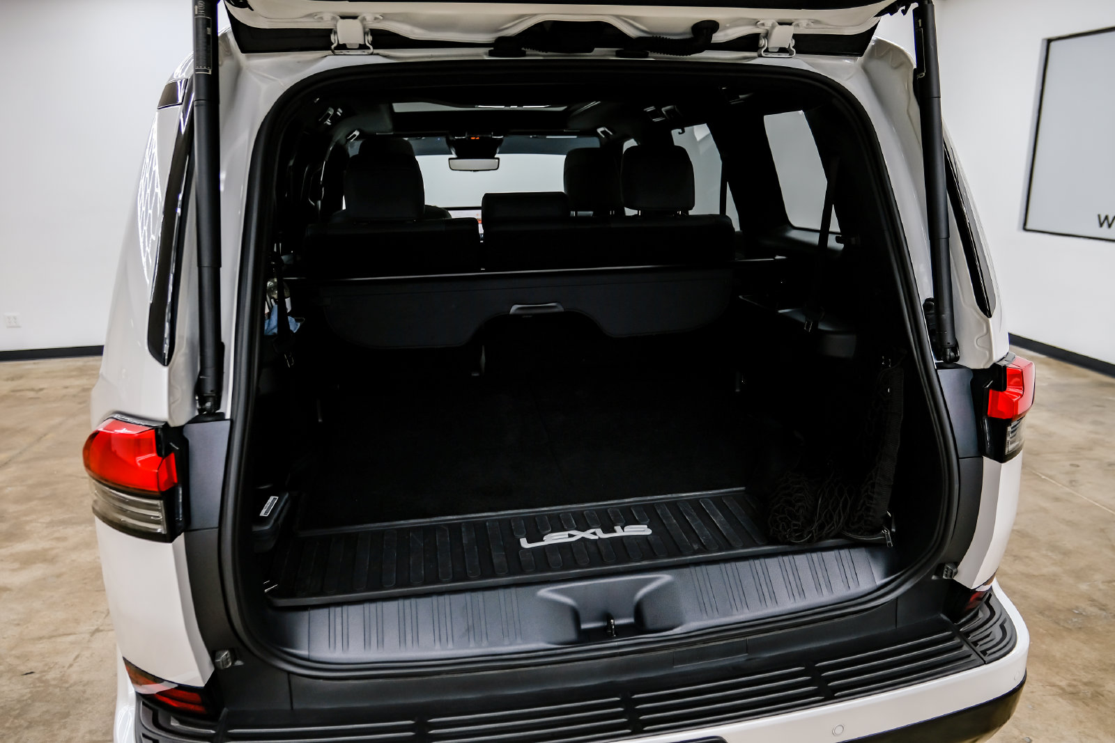 Photo 61 of this Lexus GX 550