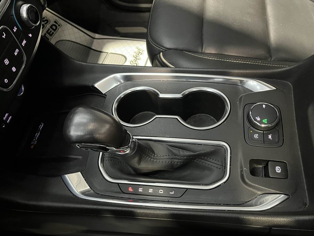 2022 CHEVROLET TRAVERSE - Image 23