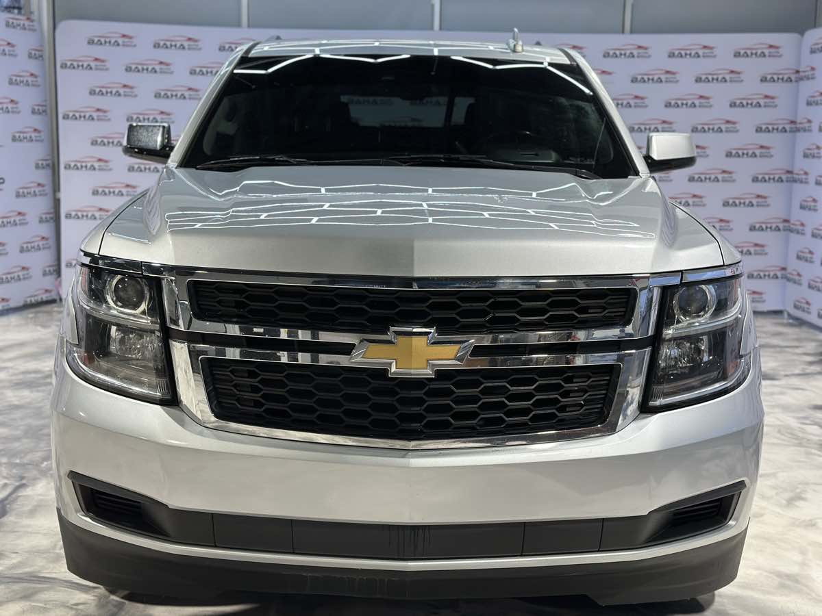 2020 Chevrolet Tahoe LT photo 3