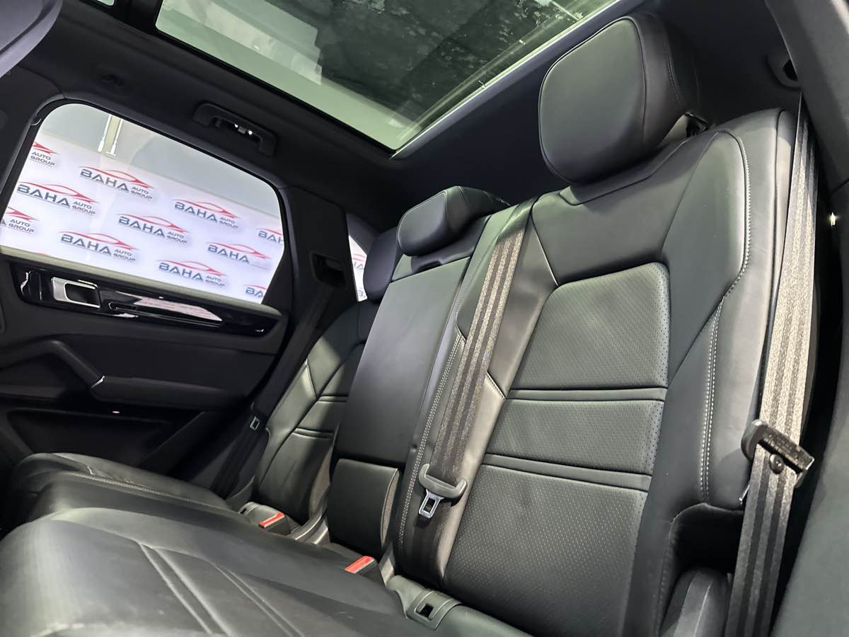 2021 Porsche Cayenne Base - Photo 22