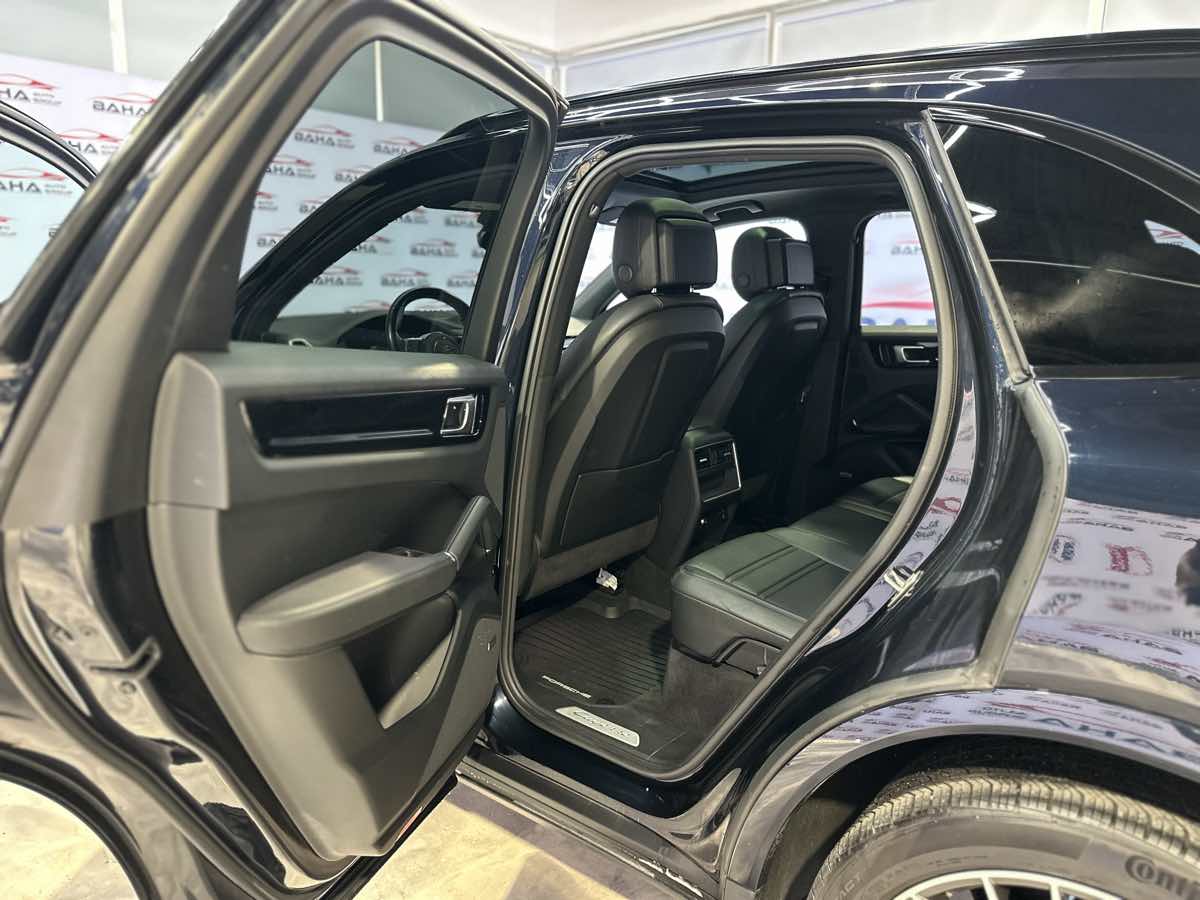 2021 Porsche Cayenne Base - Photo 54