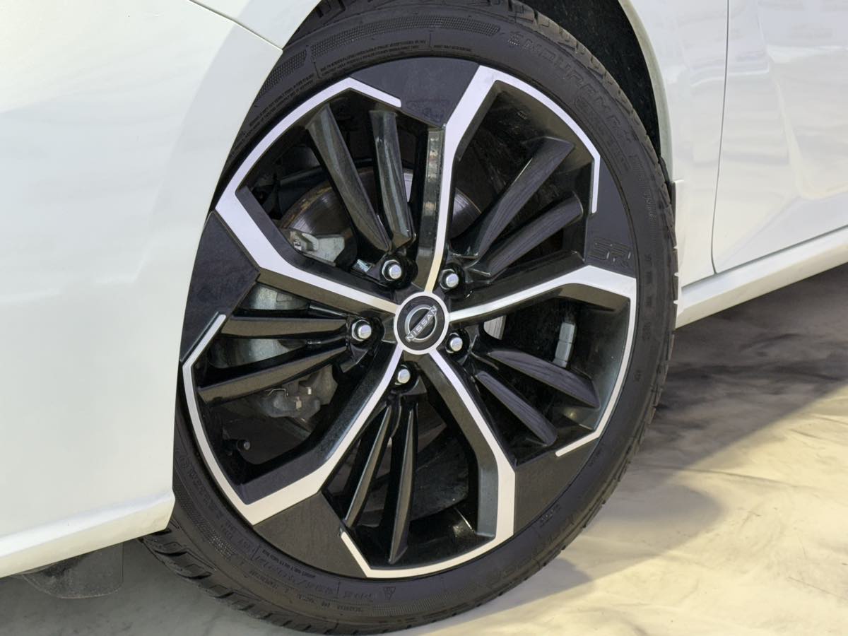 2023 Nissan Altima SR - Photo 3