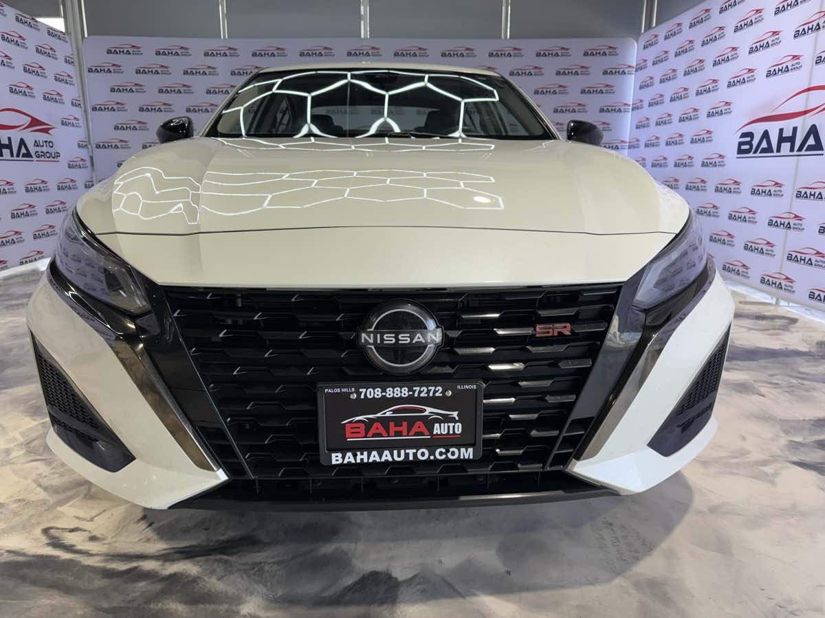 2023 Nissan Altima SR - Photo 4