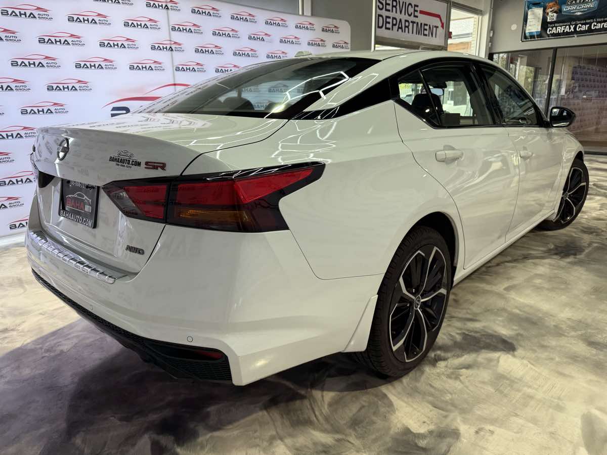 2023 Nissan Altima SR - Photo 8