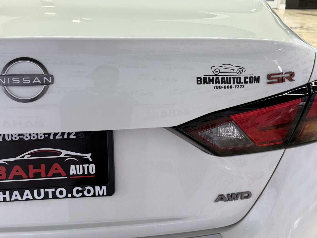 2023 Nissan Altima SR - Photo 10