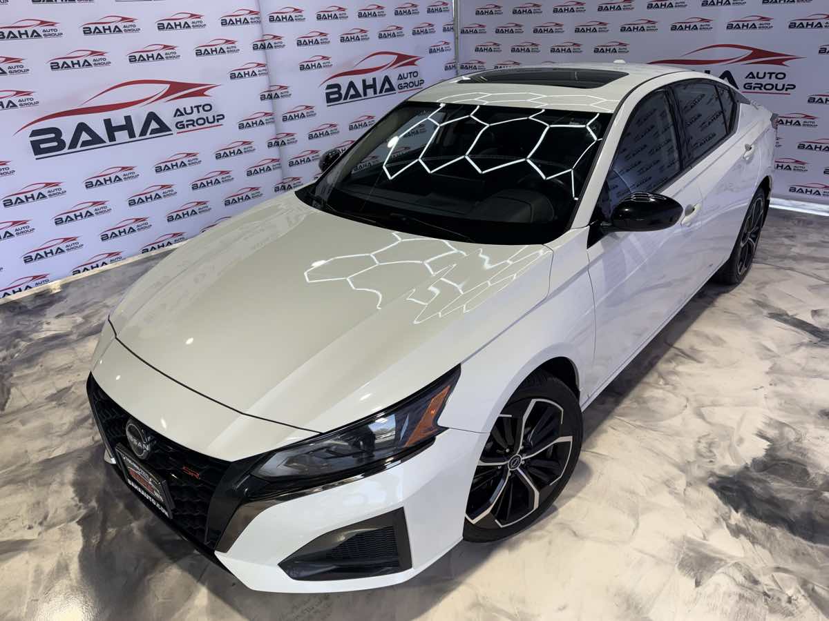 2023 Nissan Altima SR - Photo 13