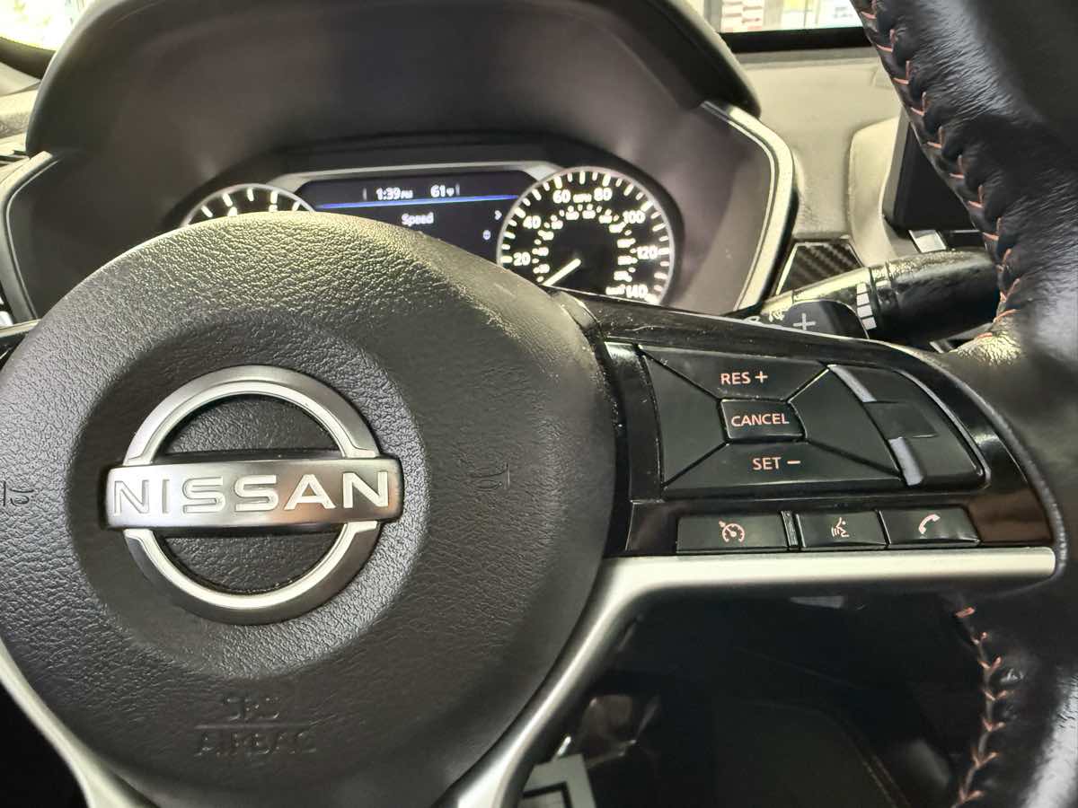 2023 Nissan Altima SR - Photo 17